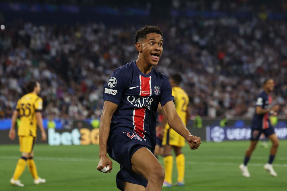 球迷：对方防他像空气一样